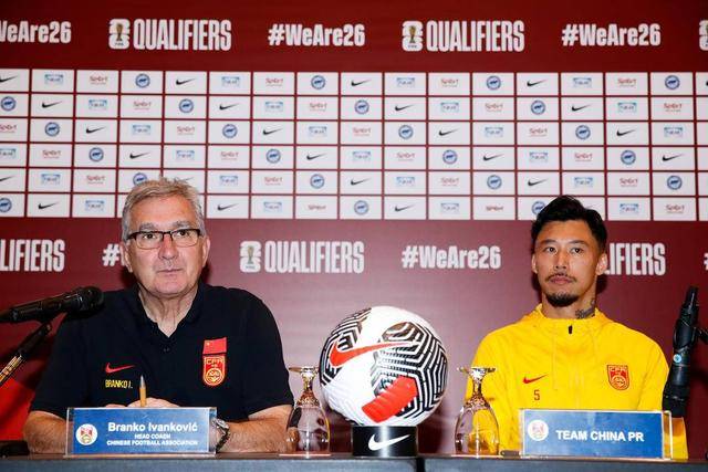 火箭豪取五连胜登顶！杜兰特轻松拿下18分大胜雄鹿